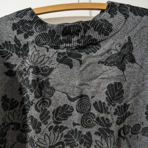 Grey Sweater Black Floral Print Size Small - Picture 3 of 3